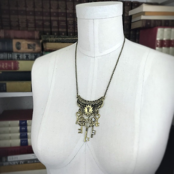 Lock Key Bib Statement Necklace Steampunk Vintage - Picture 3 of 4